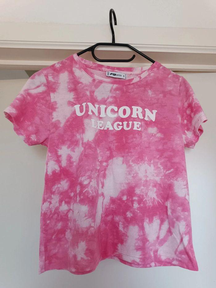 T-shirt rose "unicorn" - taille S/M - neuf - photo numéro 1