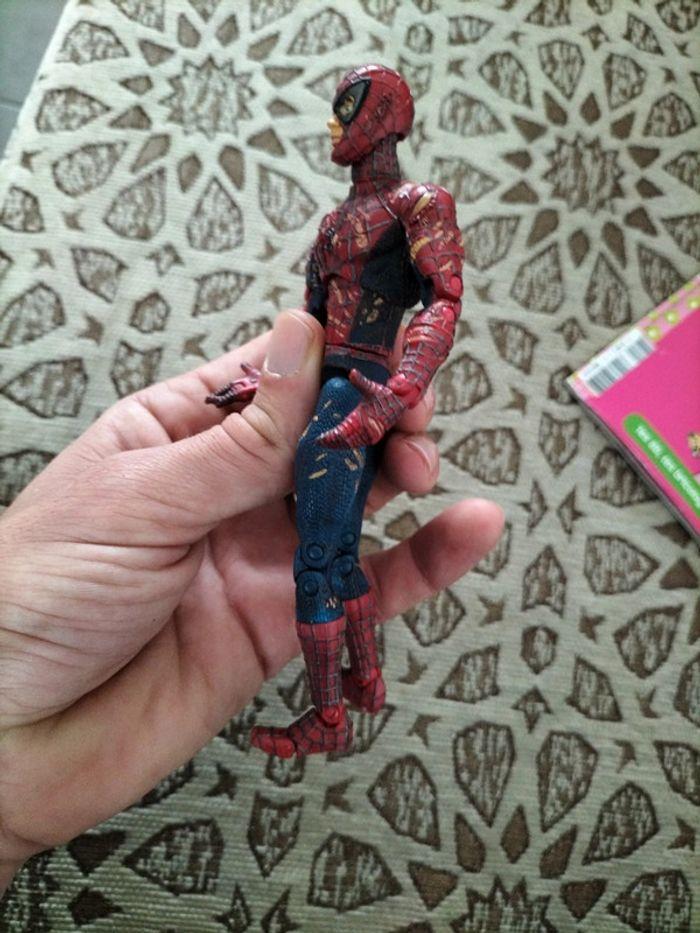 Figurine Spider-Man battle ravaged toybiz - photo numéro 4