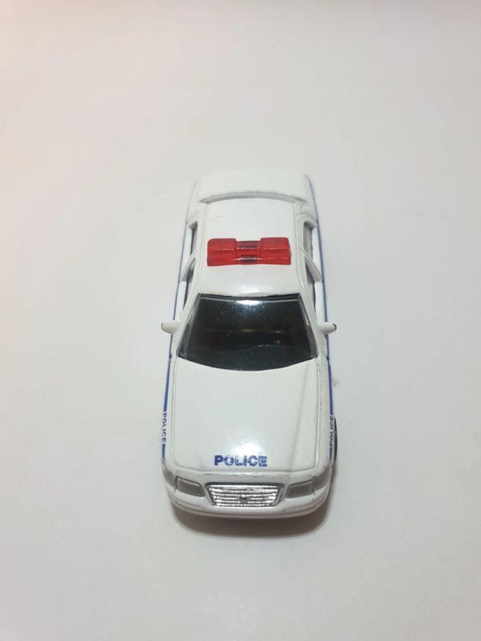 Realtoy Ford Crown Victoria NYPD New York City Police - 1/64 - photo numéro 3