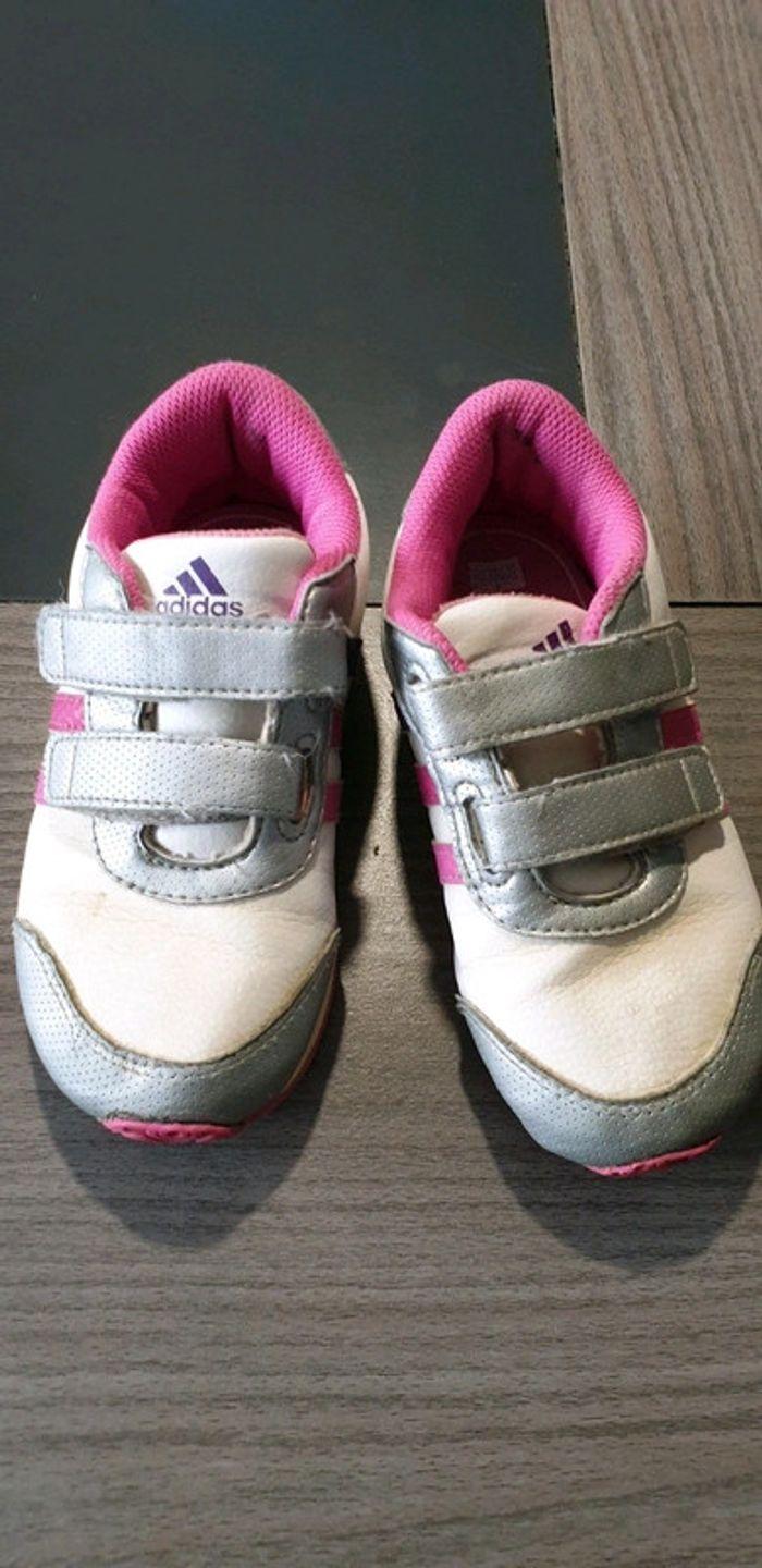 Baskets Adidas taille 26 - photo numéro 2