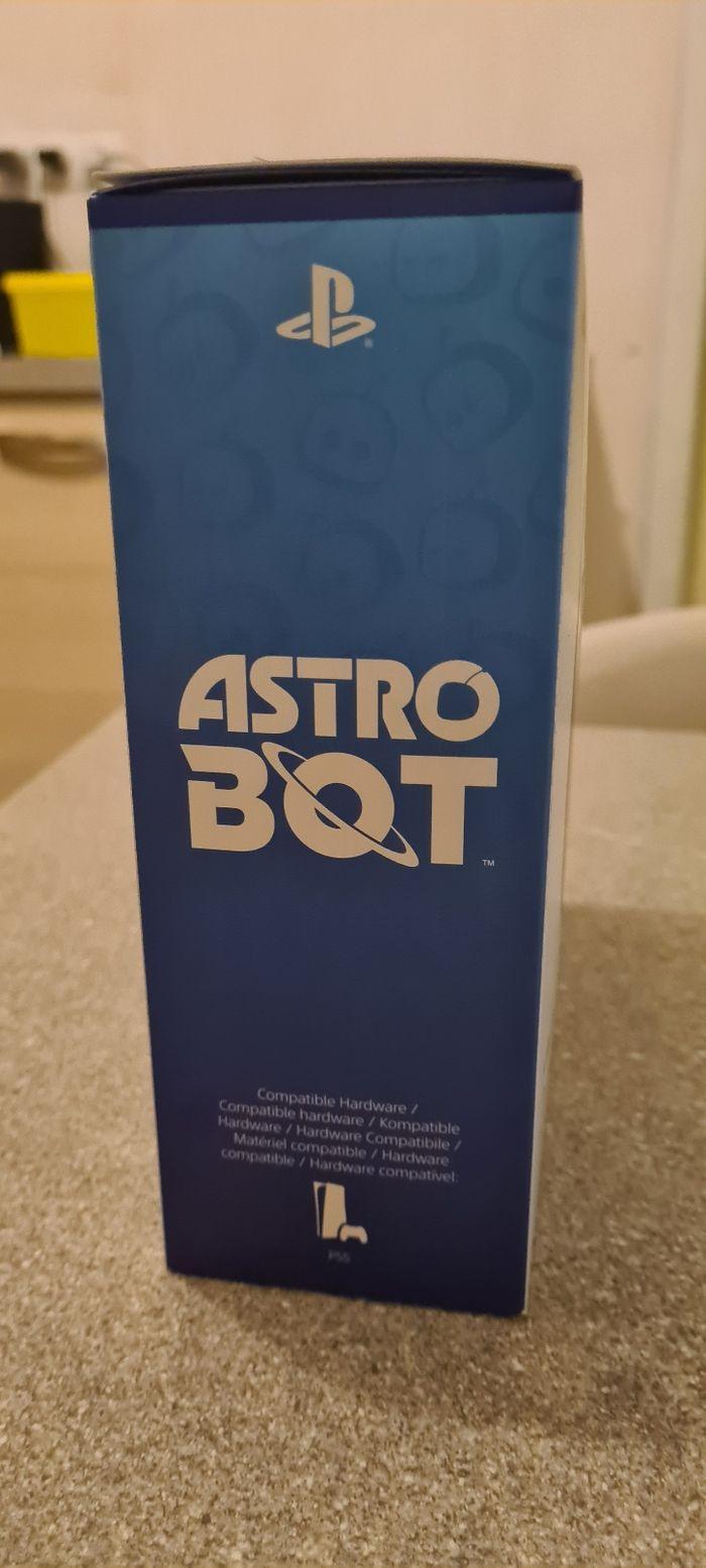 Manette sans-fil DualSense  - Astro Bot Édition Limitée - photo numéro 8