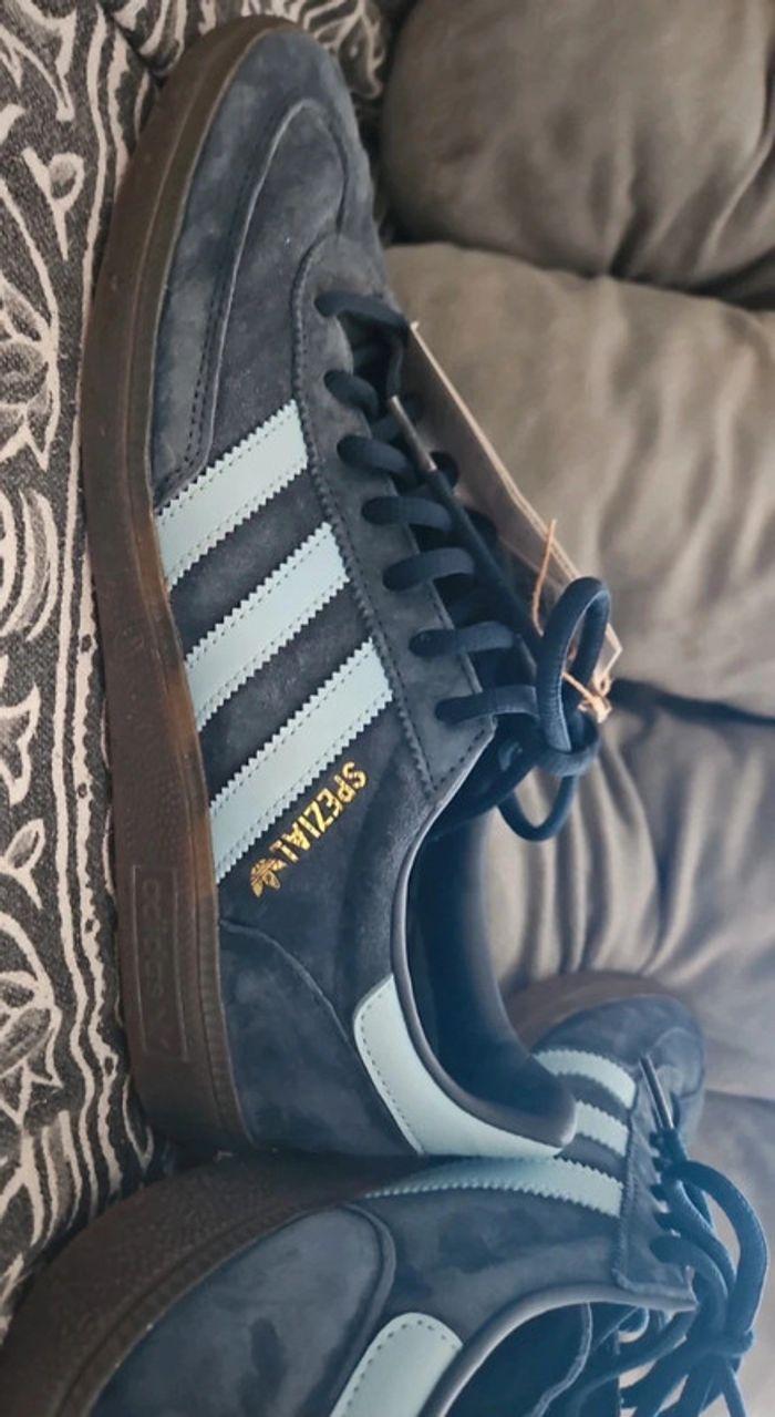 Adidas spézial pointure 43 1/3 neuves - photo numéro 2