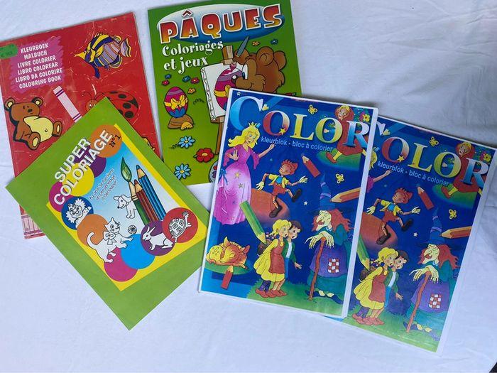 Lot de livres de coloriage - photo numéro 1