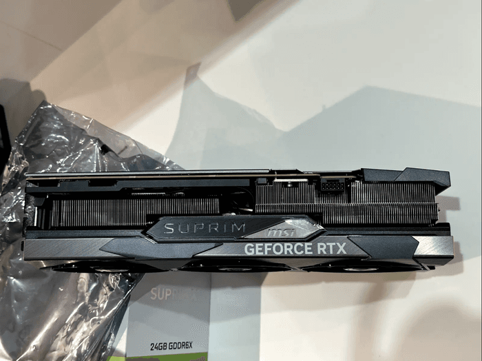 NVIDIA MSI RTX 4090 SUPRIMX 24Go - photo numéro 4