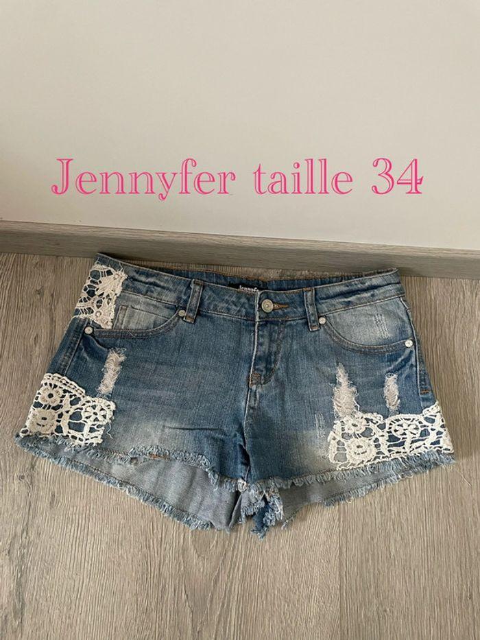 Short en jean à dentelle bleu et blanc effet déchiré Jennyfer taille 34 - photo numéro 1