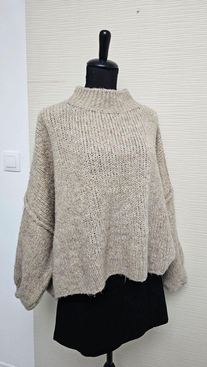 Pull beige taupe oversized maille duveteuse hellomoonshop - photo numéro 5