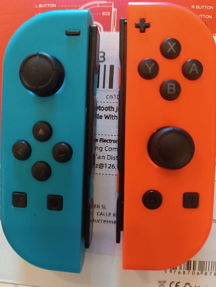 Joycon Switch bleu/rouge - photo numéro 1