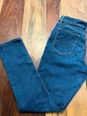 2. Levi’s 524 straight cut W29 L30