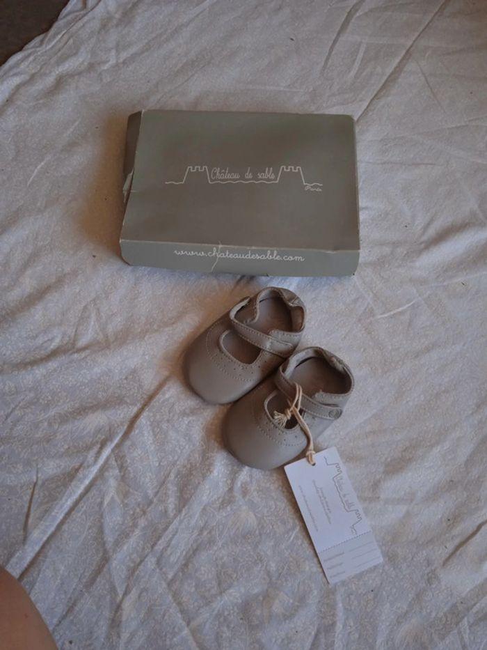 Petite chaussures bébé fille - photo numéro 1