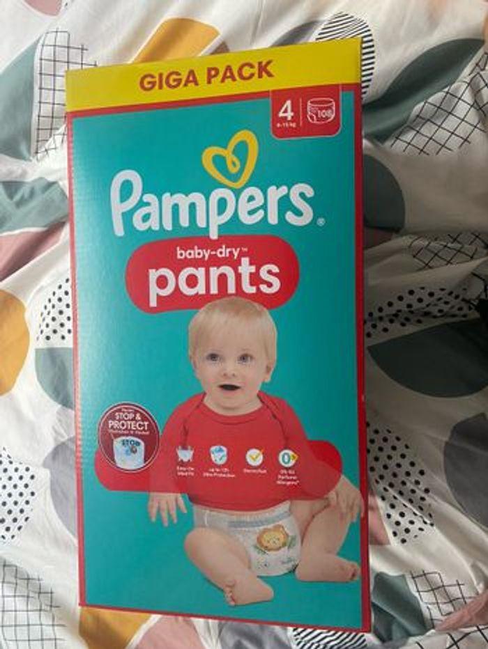 Couches Pampers giga pack taille 4 - photo numéro 1