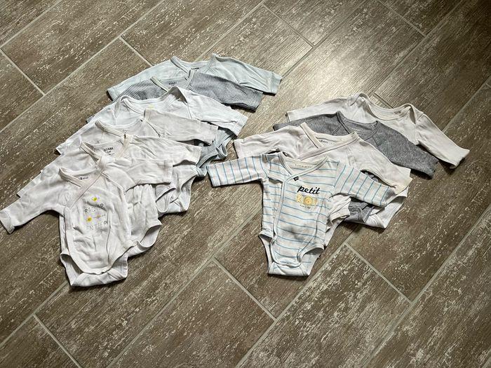 Lot vêtements bébé 1 mois - photo numéro 5