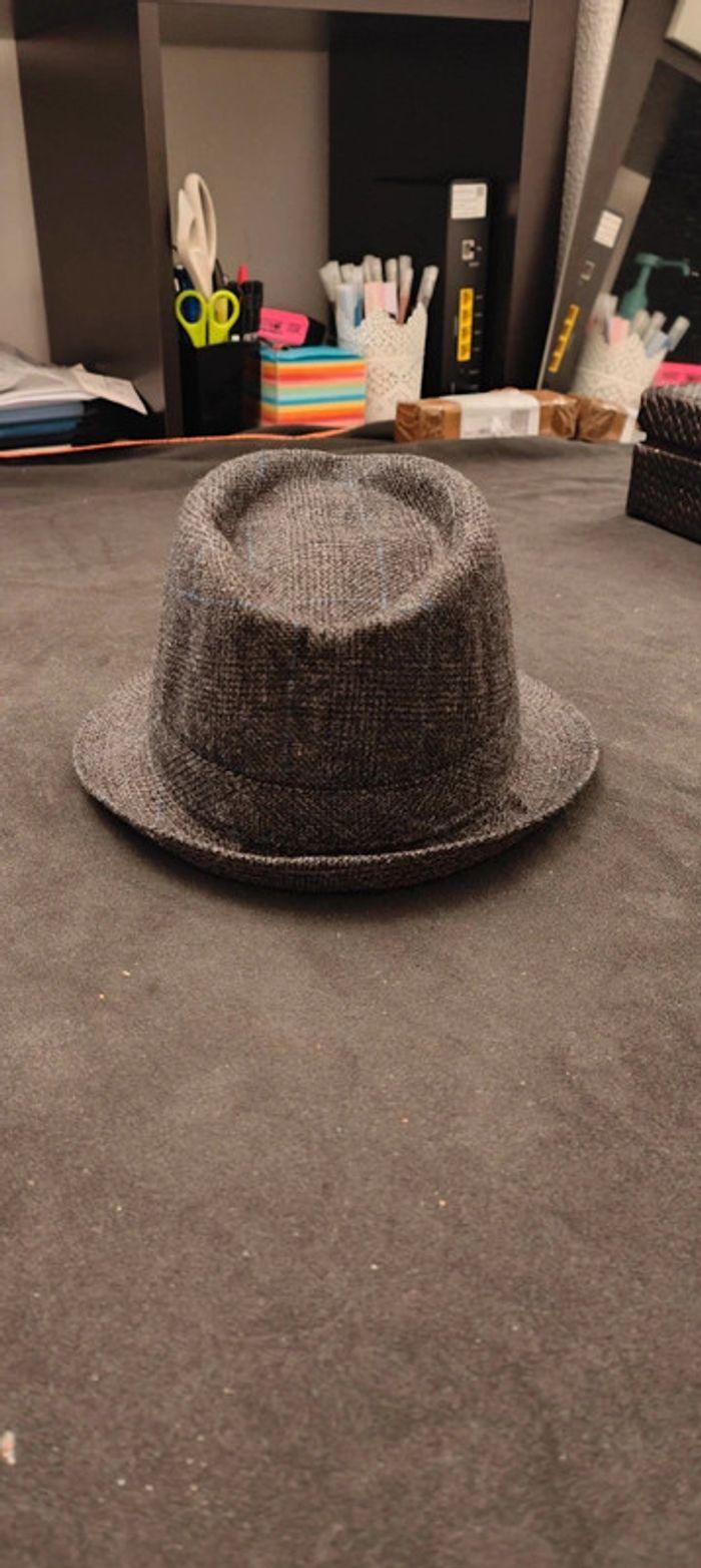 Trés beau Chapeau gris foncé 3e - photo numéro 9