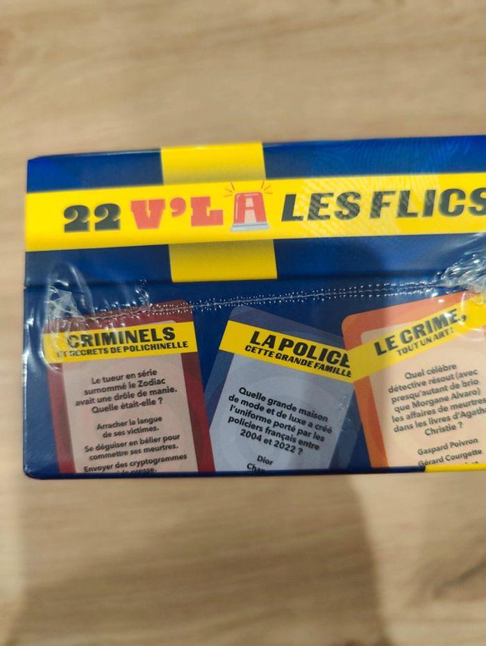 Jeu 22 V'là les flics - photo numéro 3