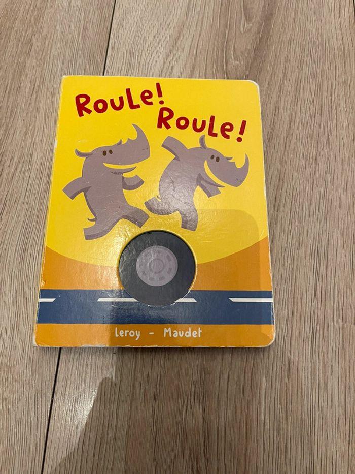 Livre d’éveil roule roule petite roue - avec rabats - photo numéro 1