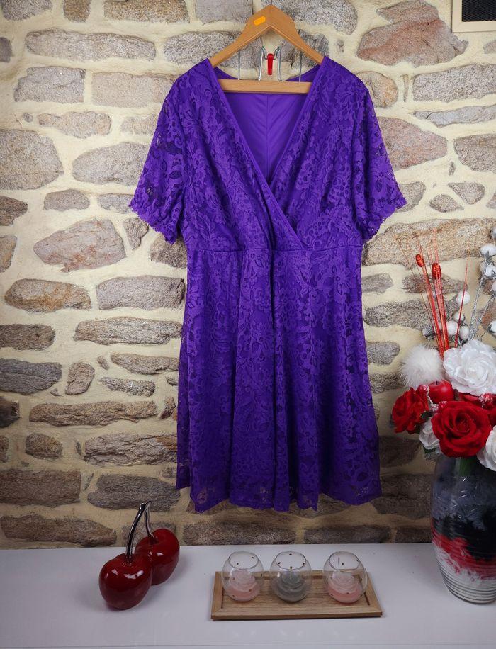 Robe en dentelle violette Femme taille 54 marque Asos 🍬 - photo numéro 1