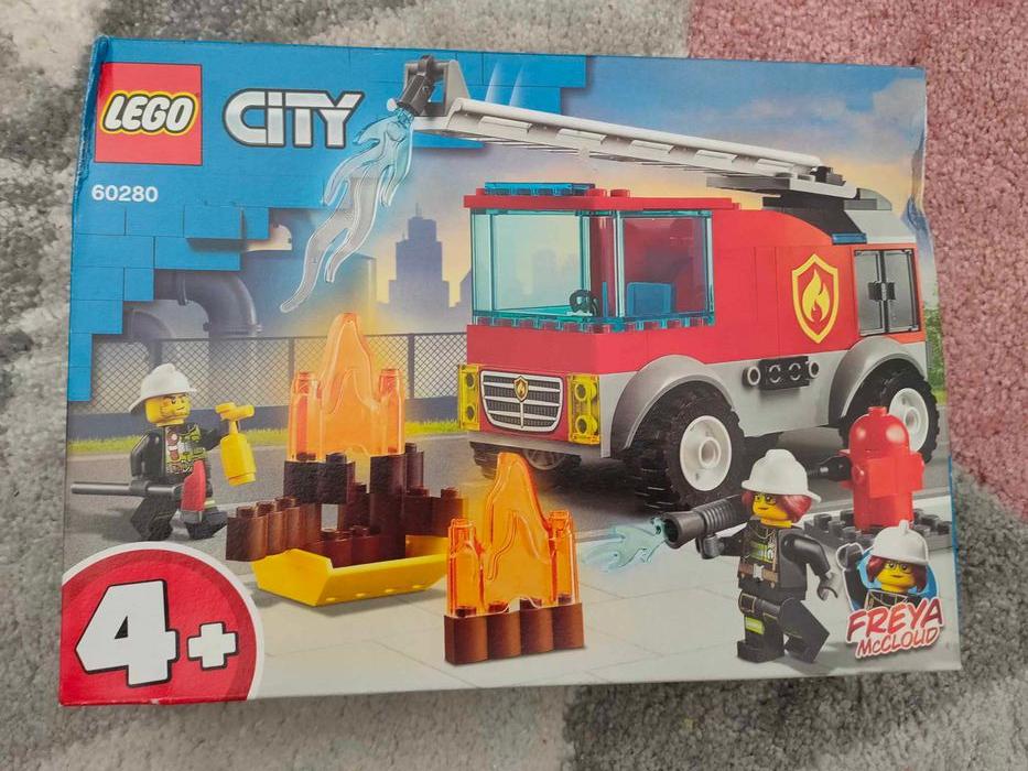 Lego - Le camion des pompiers avec échelle 60280 | City - ok - photo numéro 1