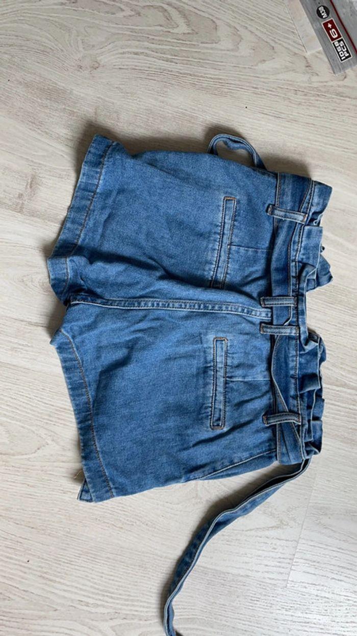 Short jean taille S - photo numéro 4