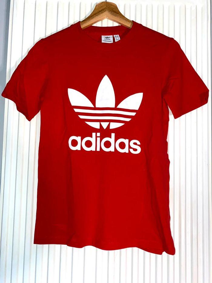 T-shirt Adidas vintage 🎈 - taille XS - photo numéro 1