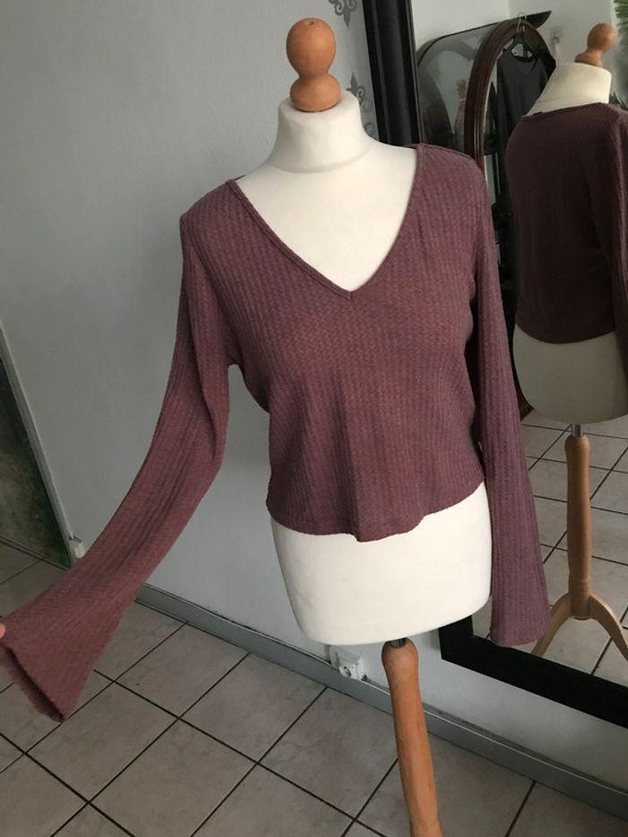 Pull col en V mailles fines mauve 44 🔷 - photo numéro 3