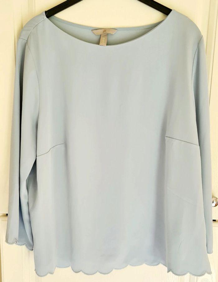 Haut Blouse ou chemise bleu ciel H&M superbe et neuve - photo numéro 1