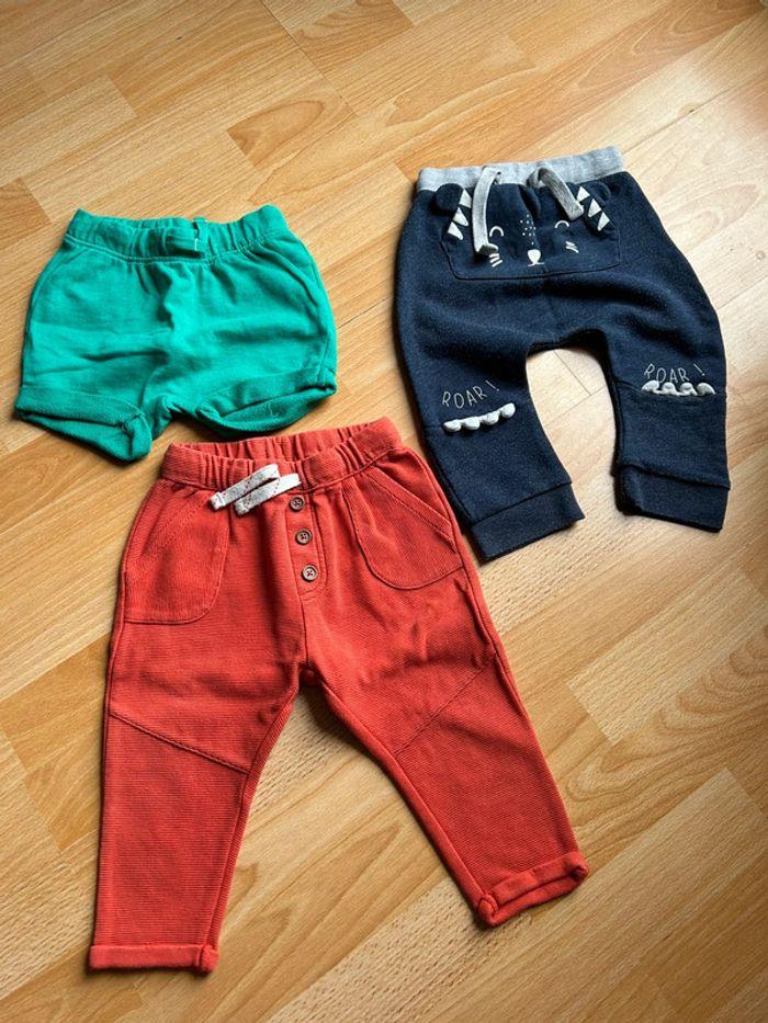 Lot de short/pantalon Kiabi taille 18 m - photo numéro 1