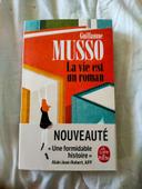 Livre : La vie est un roman