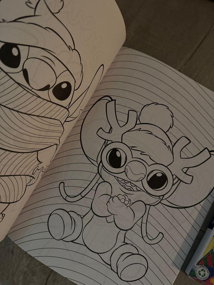 Livre de coloriage  Disney stitch + craies de cire - photo numéro 4