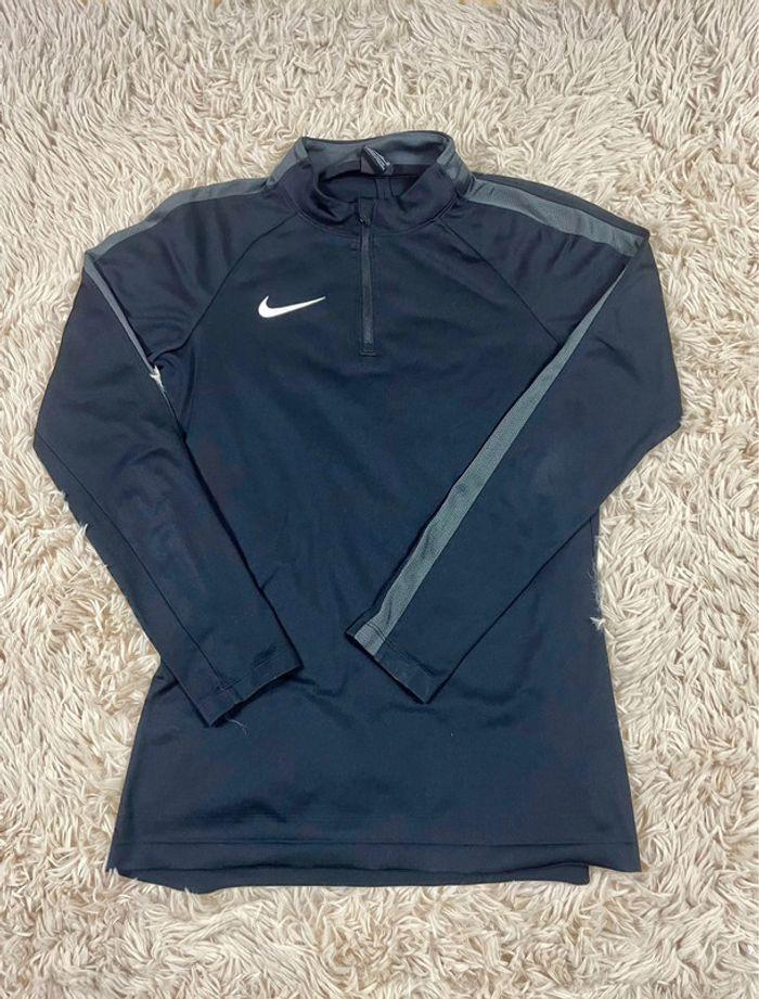 Sweat leger nike football running taille xs noir - photo numéro 1