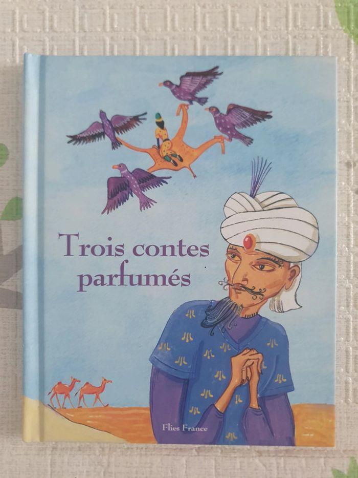 Livre Trois contes parfumés - photo numéro 1