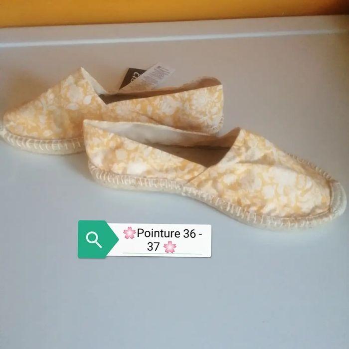 🌸Espadrilles jaunes /blanches fleuries Pointure 36/37 "Etam" Neuves 🌸 - photo numéro 1