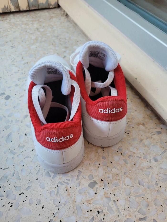 Basket tennis adidas rouge et blanche taille 32 - photo numéro 3