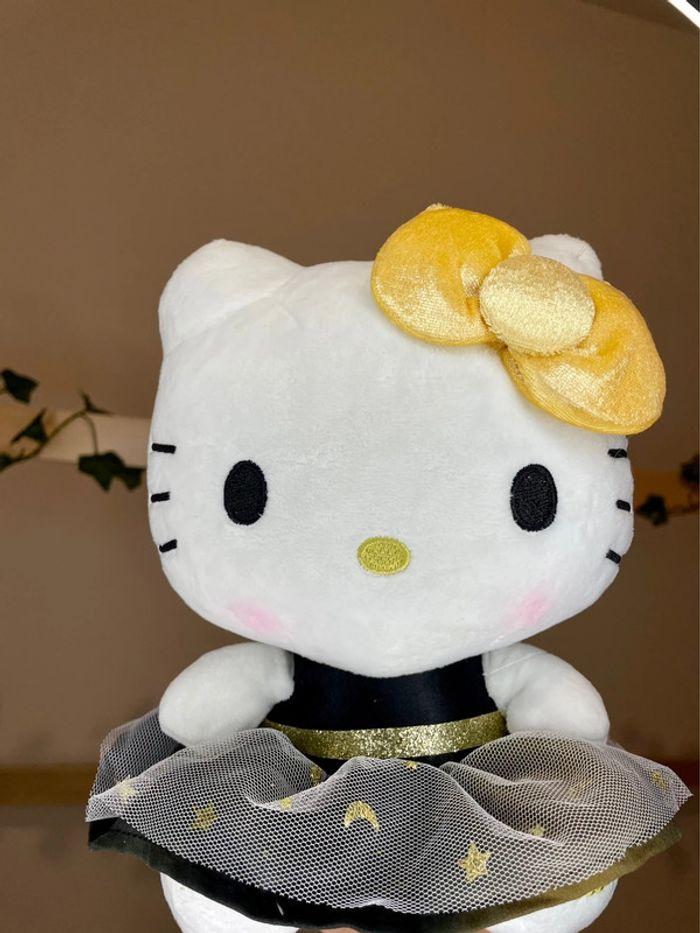 Peluche Hello Kitty en robe étoilée et pailletée 💫 - photo numéro 18