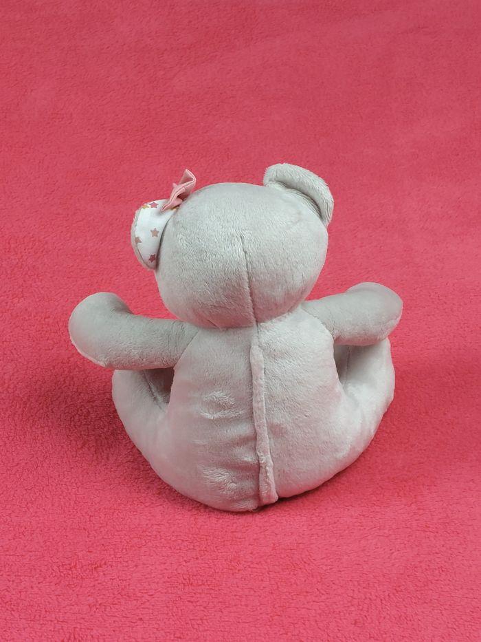 Doudou peluche ours gris blanc fille Musti nœud rose pieds étoile Mustela - photo numéro 2