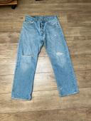 Jean Levis troué, coupe 501 droite, taille W31 L30 soit S