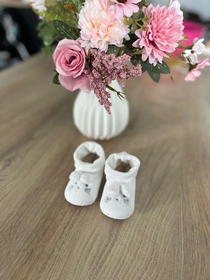 Jolie petit chaussons naissance - photo numéro 1