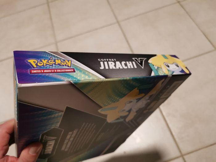 Coffret Pokémon Jirachi V - 4 booster + cartes promos - photo numéro 4