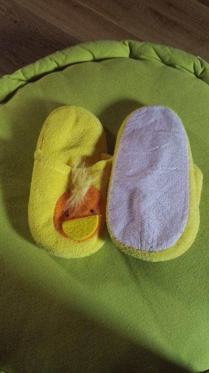 Chaussons bébé taille 27