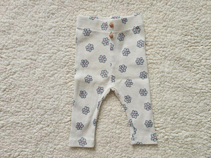 Pantalon Kiabi à fleurs - photo numéro 1