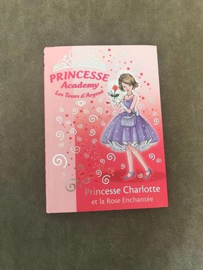 Livre Princesse academy Charlotte - photo numéro 1