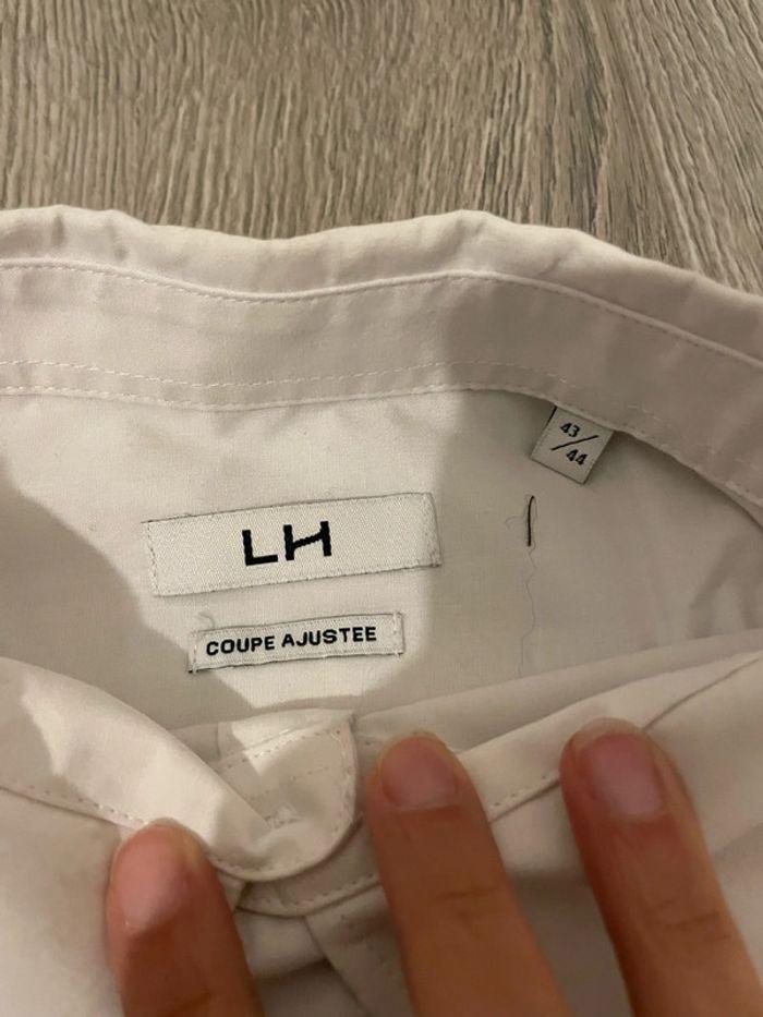 Chemise à manches longues blanc coupe ajusté neuf la halle taille 43/44 - photo numéro 3