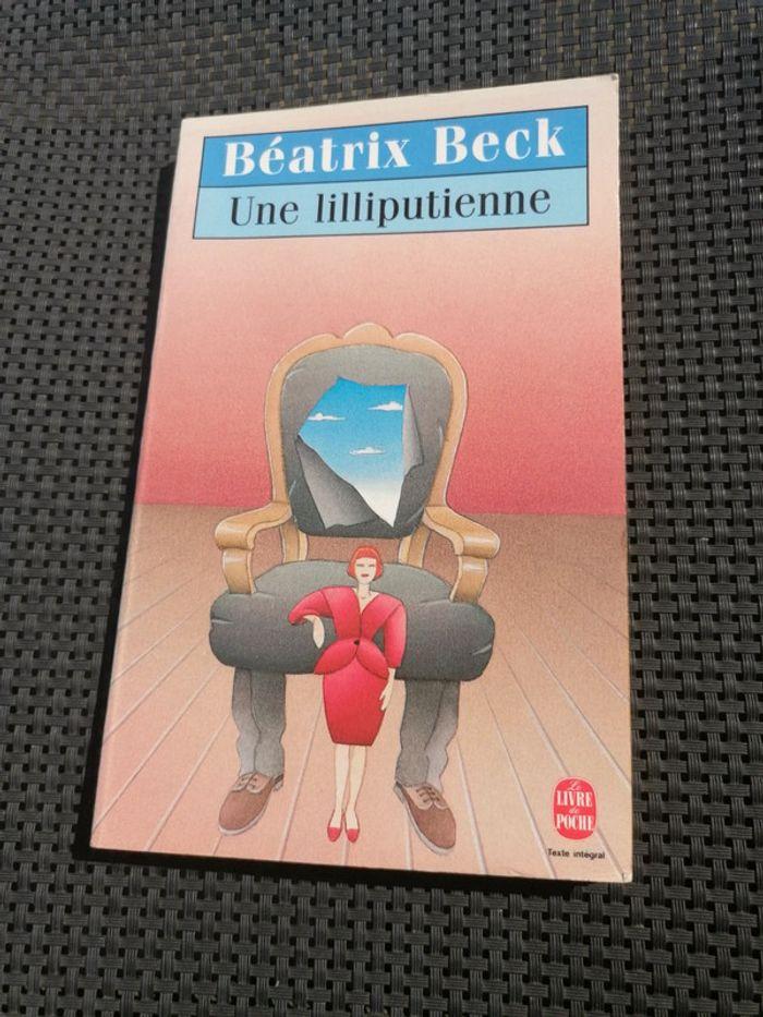 Livre "Une lilliputienne" Beatrix Beck - photo numéro 1