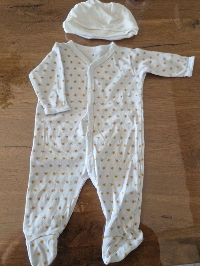 2 pyjamas zeeman 1 mois 56cm + 1 bonnet - photo numéro 2