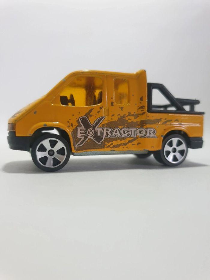 Ford Transit Extractor Jaune Majorette 243 - 1/59 🇫🇷 - photo numéro 1