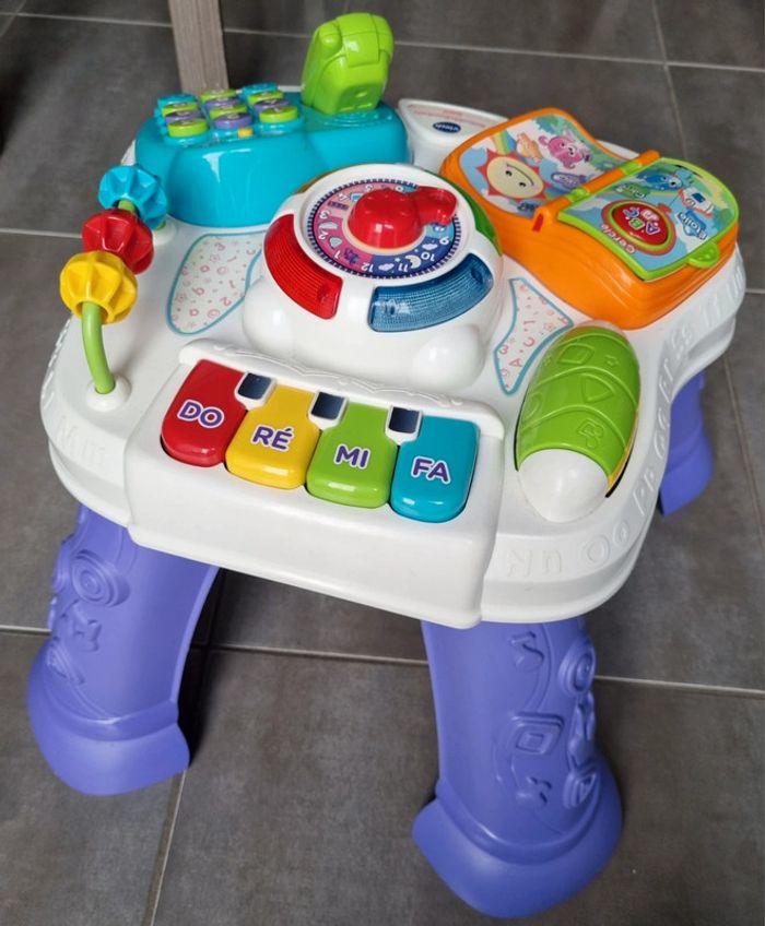 Table d'activités d'éveil parlante 2en 1 Vtech - photo numéro 1