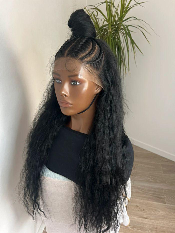 Perruque ondulée classe lace front avec des tresses - photo numéro 8