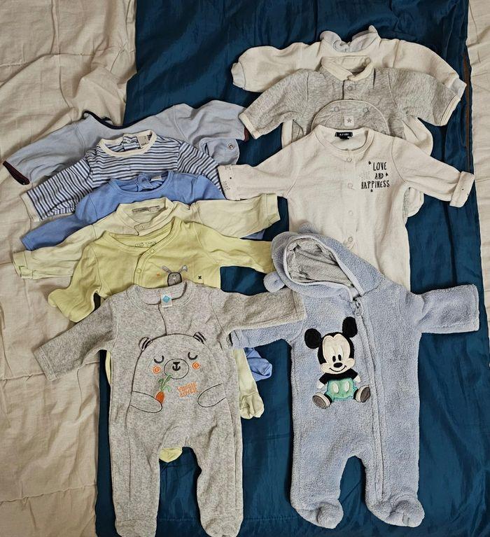 Lot de pyjamas naissance