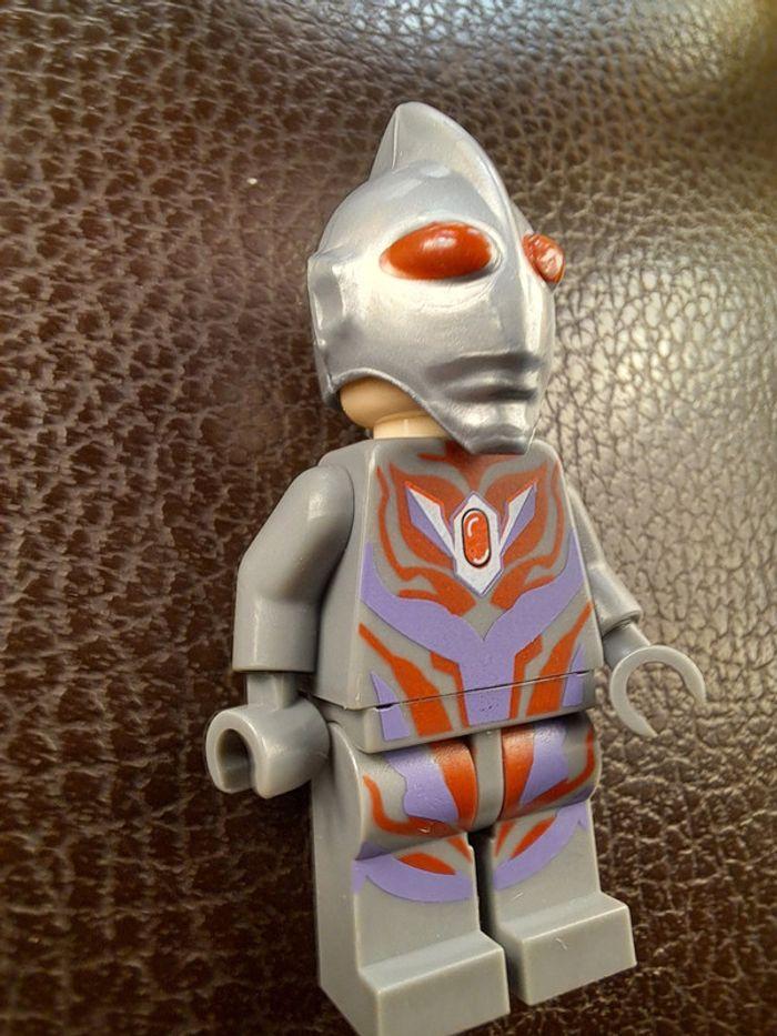 Figurine Lego compatible Ultraman - photo numéro 2