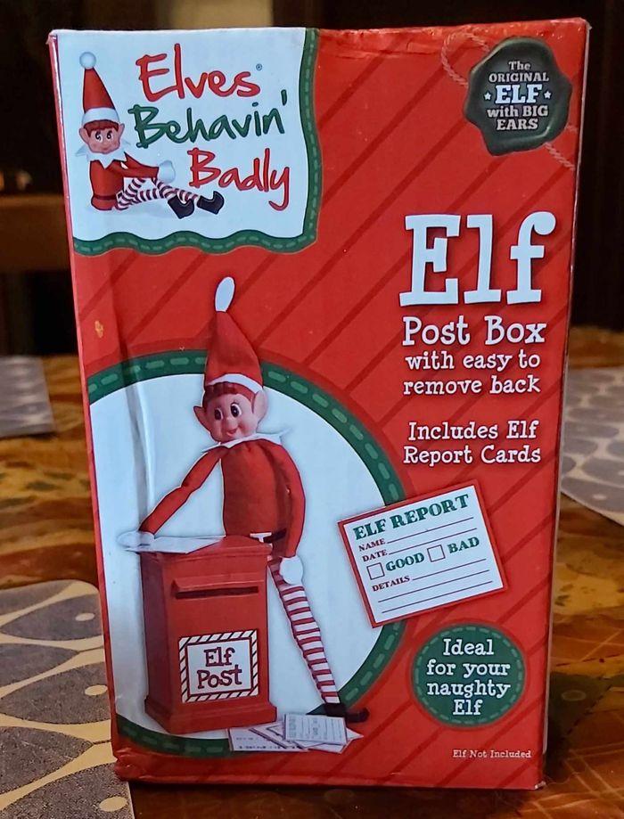 Post box "Elf behaving badly" - photo numéro 1