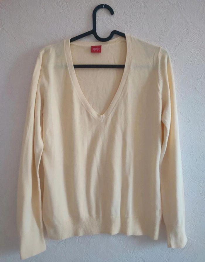 Pull col V , Esprit taille M/L - photo numéro 1