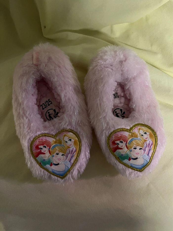 Chaussons Disney princesses rose - photo numéro 1